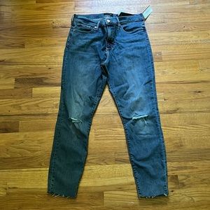 BANANA REPUBLIC - NWT distressed jeans
